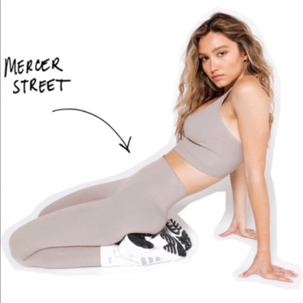 NWOT Set Active X Ouai Mercer Street Set
